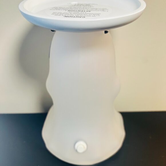Bath & Body Works Halloween Light Up Ghost 3-Wick Pedestal Candle Holder NWT - Picture 6 of 8
